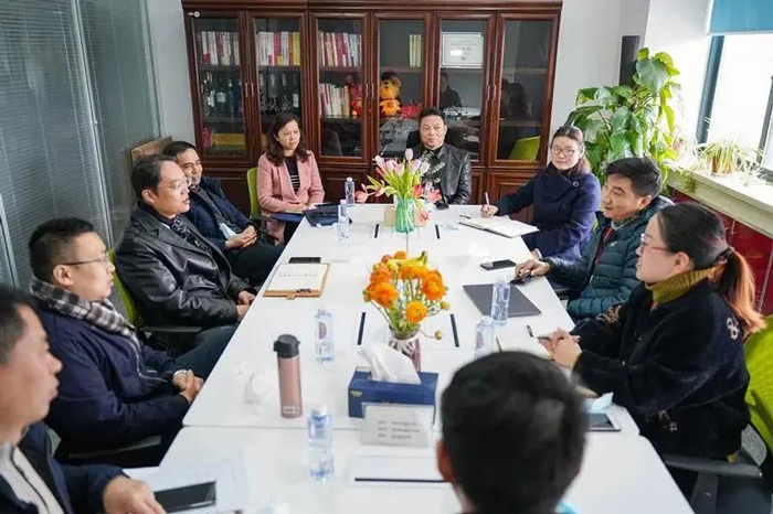 普陀區(qū)人社局領(lǐng)導蒞臨我司視察