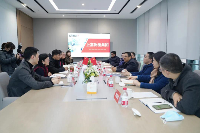區(qū)各級領(lǐng)導(dǎo)干部與上嘉各部門負責人進行深度會談