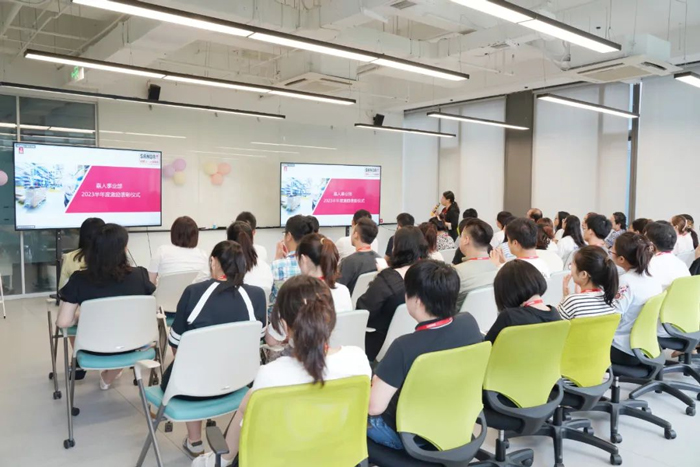 嘉人事業(yè)部2023半年度激勵表彰儀式